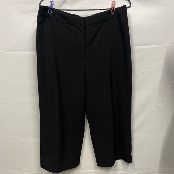 Susan Graver Cropped Pants - Picture 1 of 5